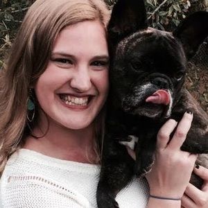 Meet your Posher, Caitlin